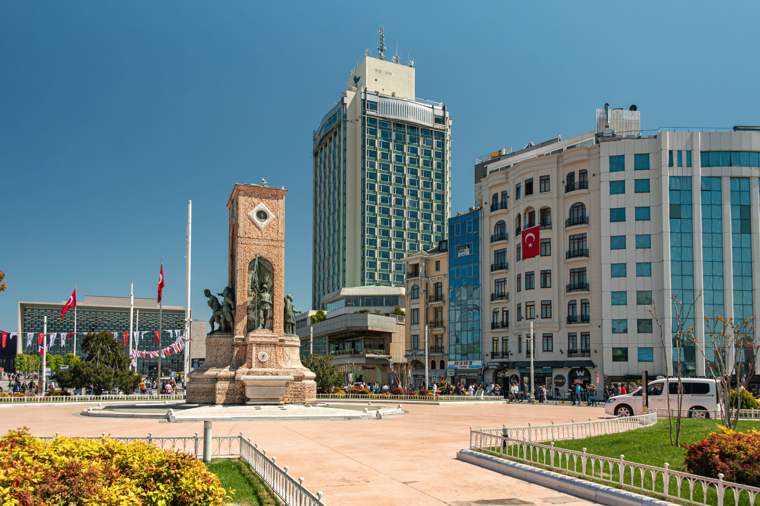 Turquía & Egipto en Taksim y Año Nuevo en el Bósforo: Un viaje único para despedir el año